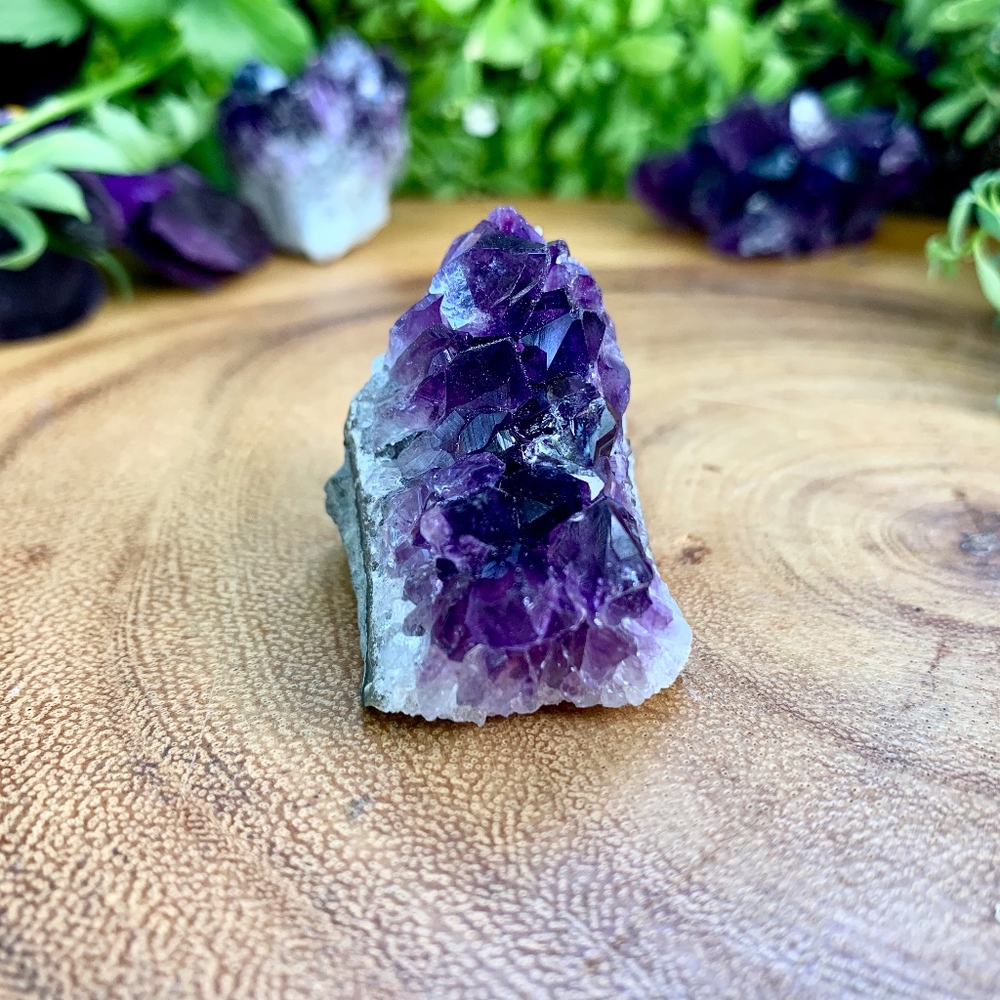 URUGUAYAN AMETHYST QUARTZ GEODE CLUSTER  GEMSTONE